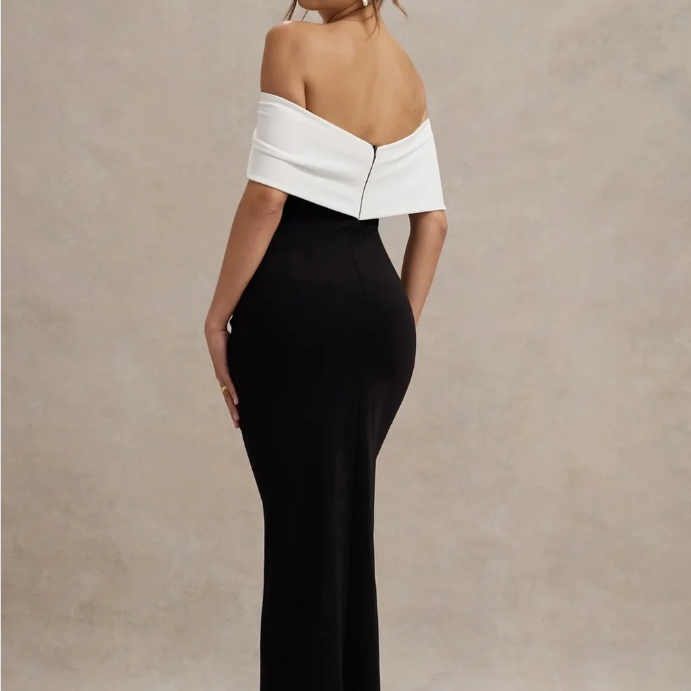 Chic Strapless Black and White Dress - Picture 2 of 2